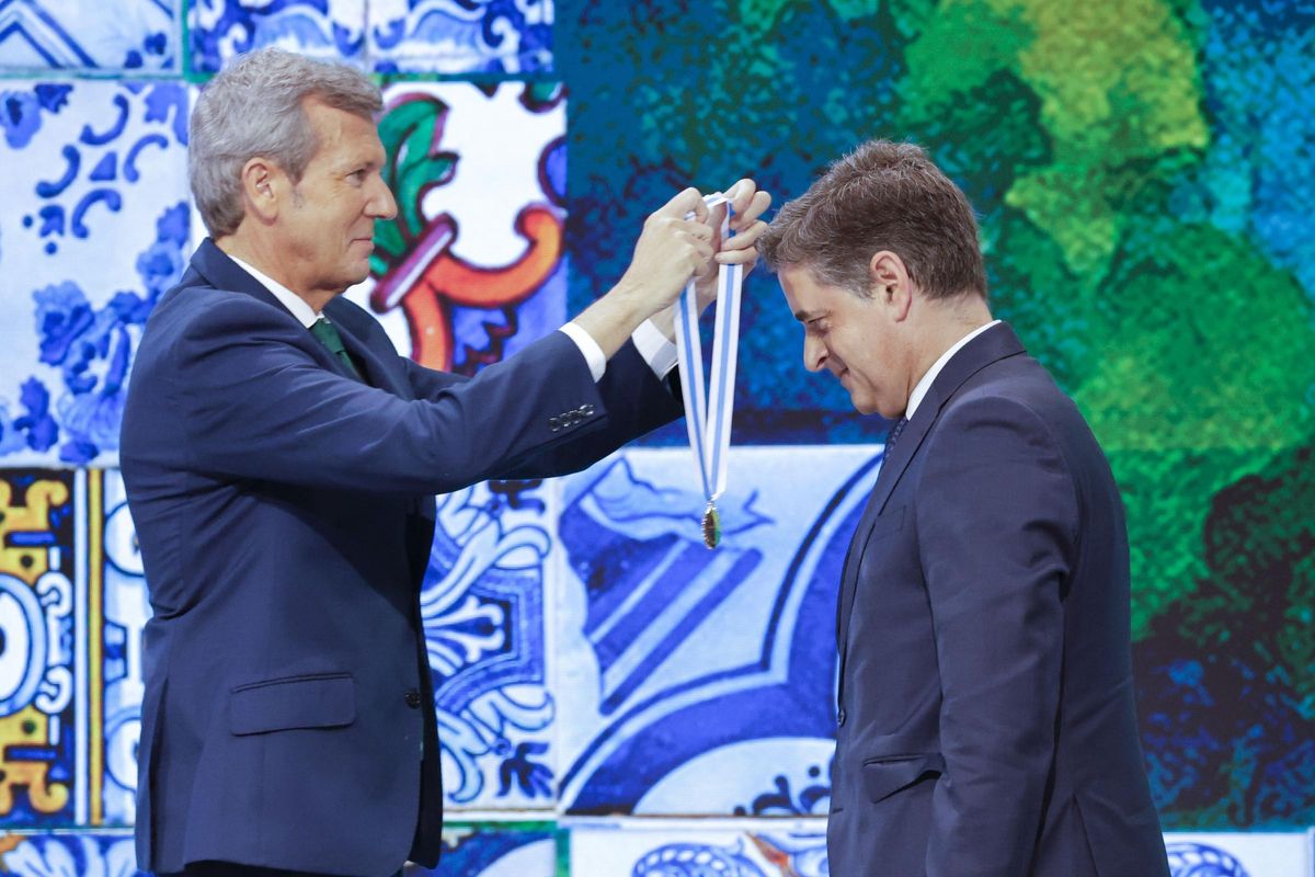 Los alcaldes de Oporto y Braga recogen en las Medallas de Galicia