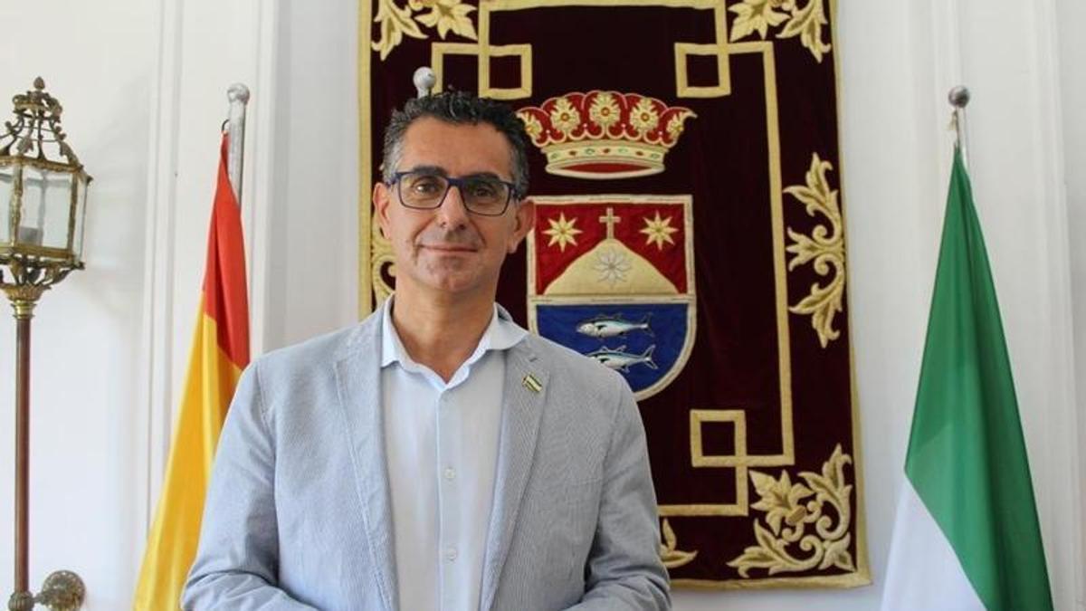 Archivo - El alcalde de Barbate (Cádiz), Miguel Molina (Andalucía Por Sí), en una imagen de archivo.
