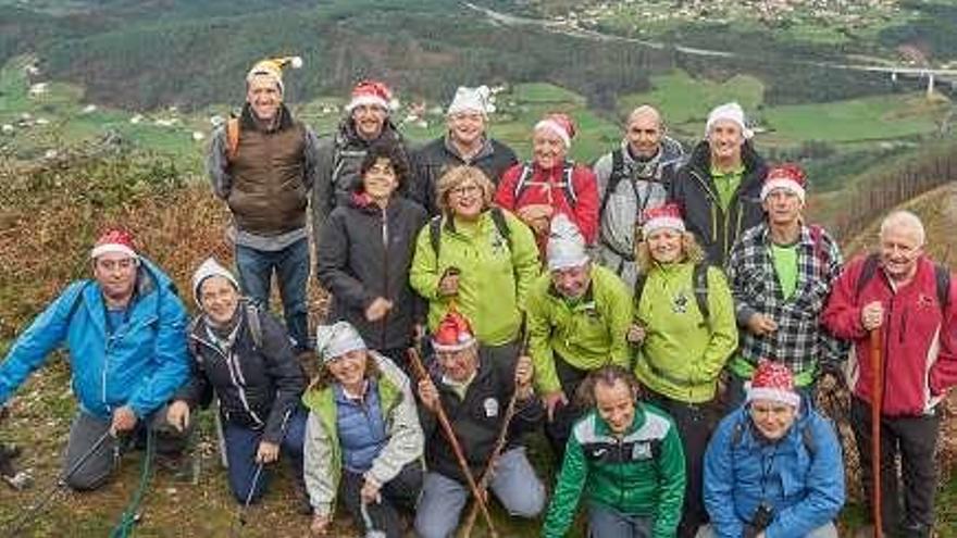 Las fiestas llegan a Cangas con música, teatro y talleres