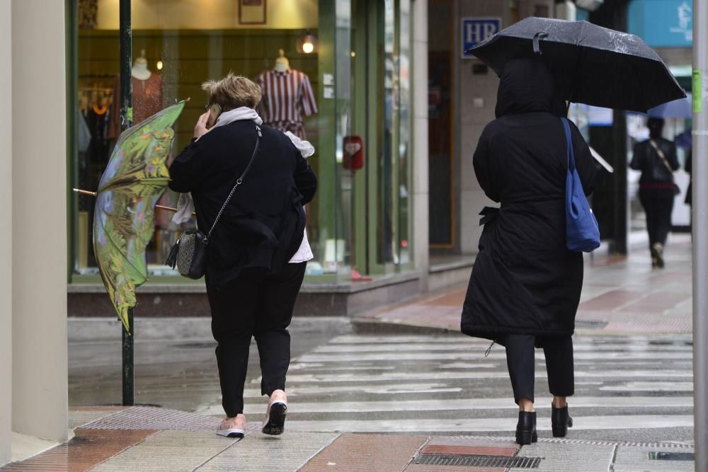 Viento y lluvia en A Coruña por la borrasca Miguel