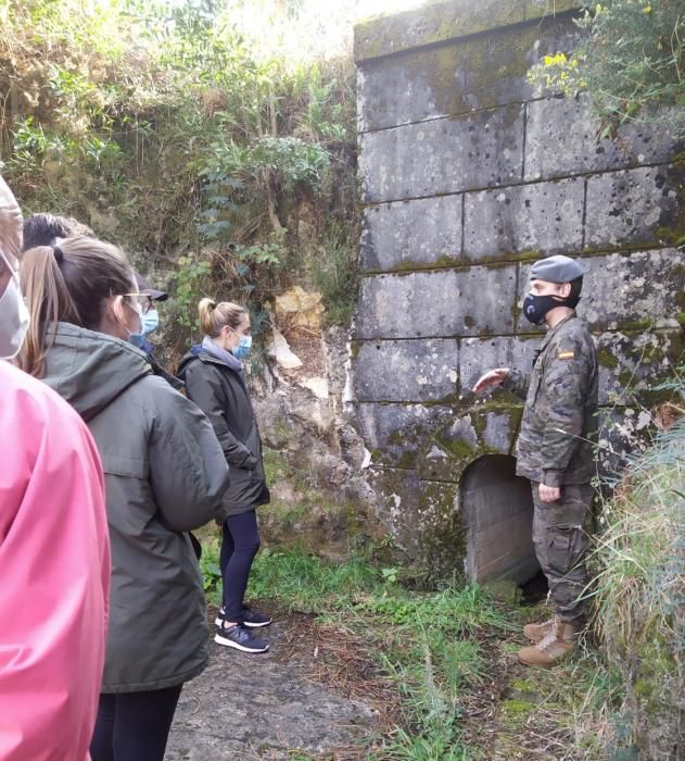 Visita inédita a la batería militar de O Grove