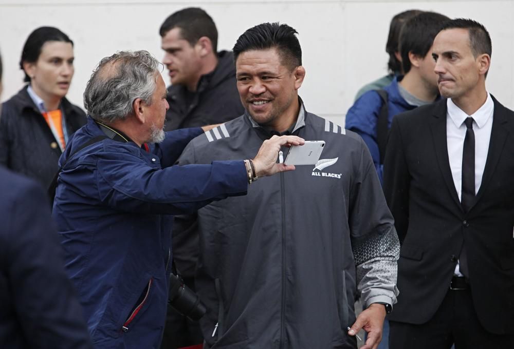 Los All Blacks dirigen un entrenamiento con alumnos en Gijón