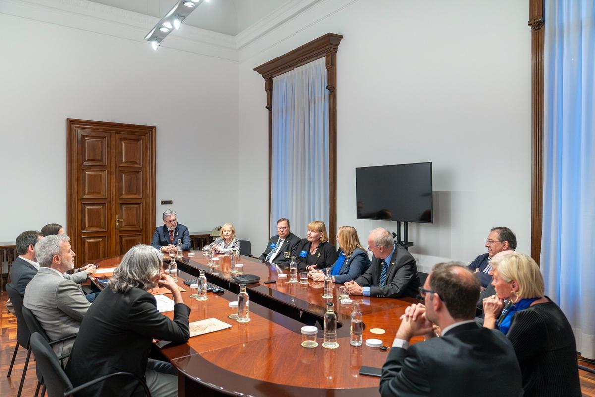 Recepción municipal de los evaluadores de la convención de Rotary Internacional