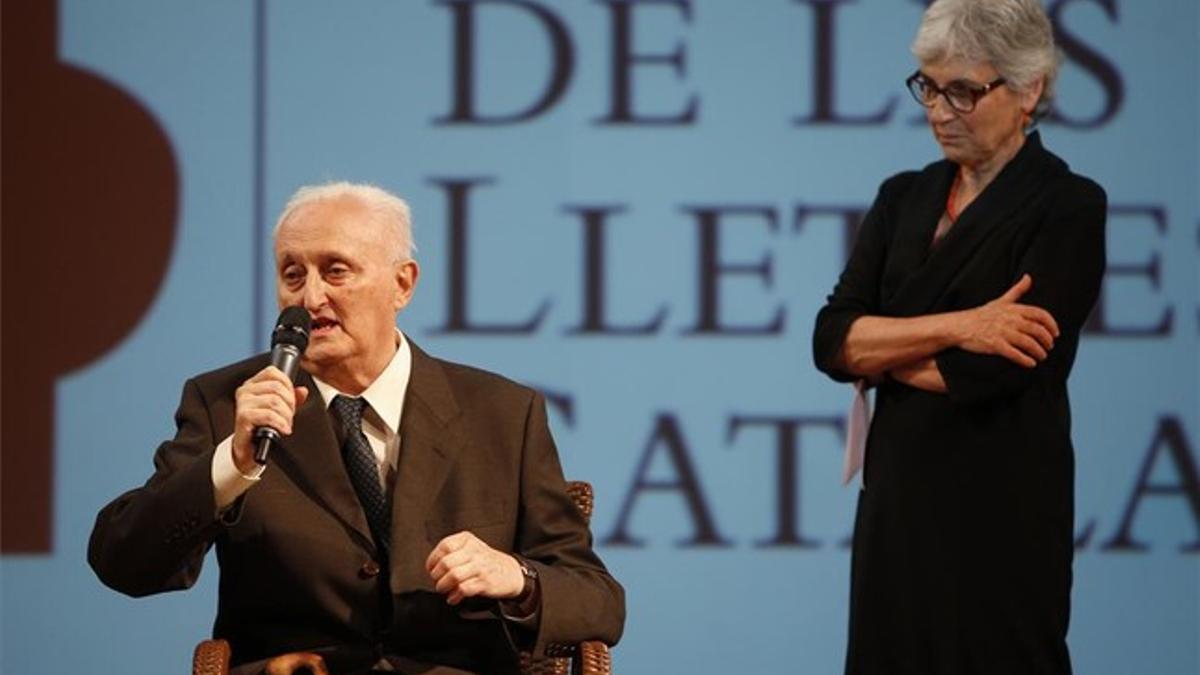Albert Manent recibe el Premi d'Honor de les Lletres Catalanes