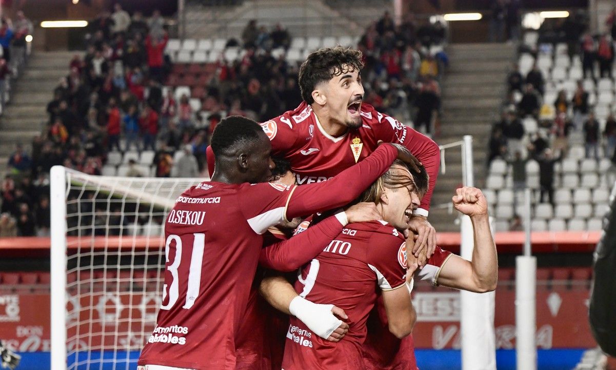 Revive la victoria del Real Murcia frente al Alcorcón, en imágenes