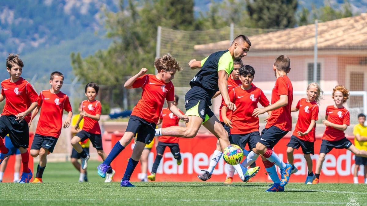 Valjent, ayer, en el partido de 100 contra once organizado con la Fundació del Mallorca.