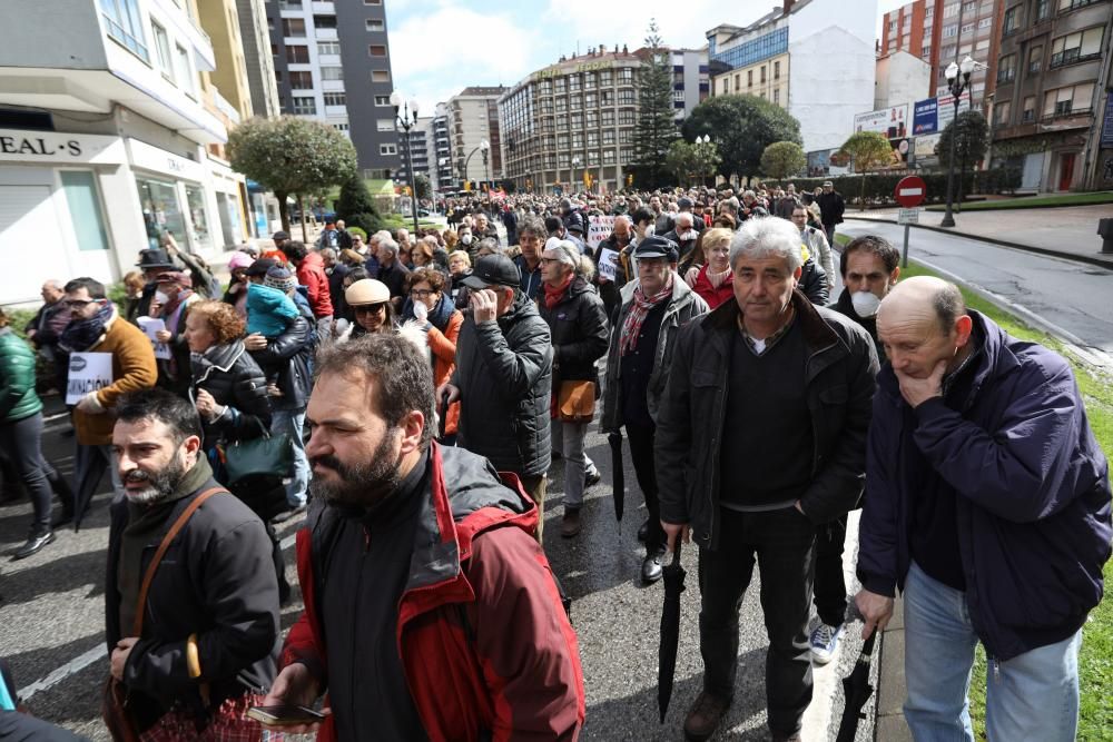 Manifestación en las calles de Gijón contra la contaminación en Asturias