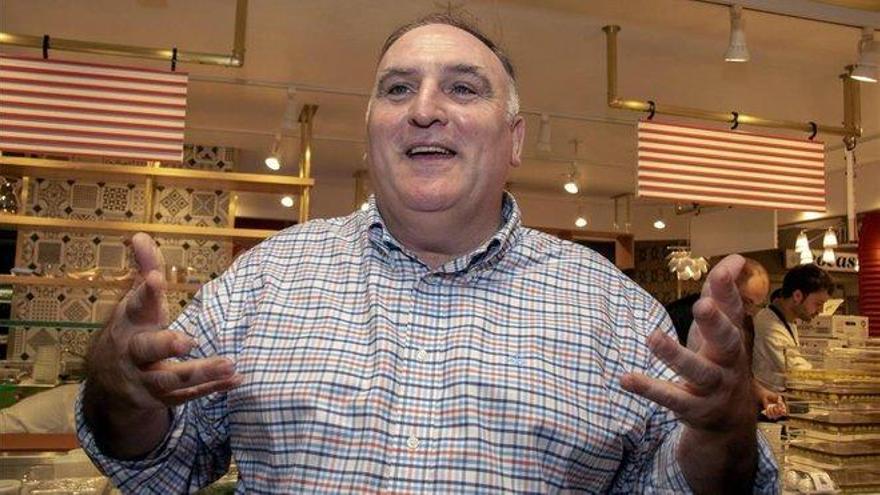 José Andrés admite y corrige los &quot;errores&quot; salariales tras la denuncia de una empleada