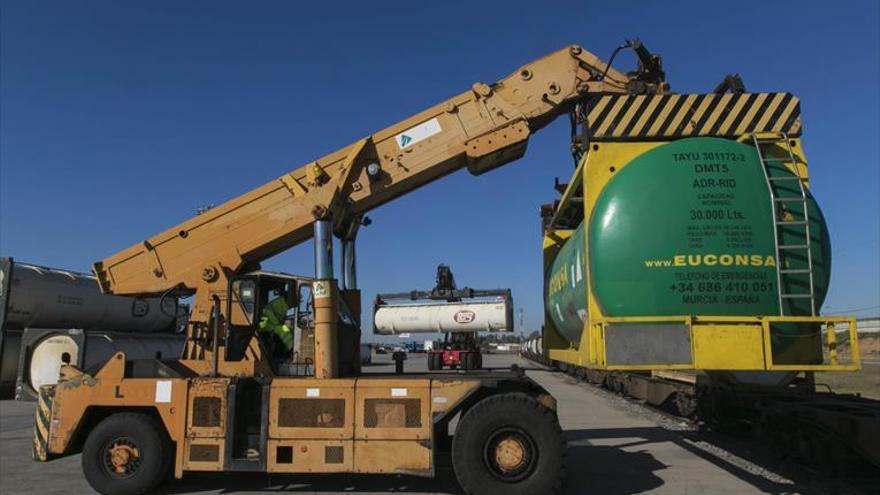 Multirail mantiene los servicios de tren de mercancías en El Higuerón