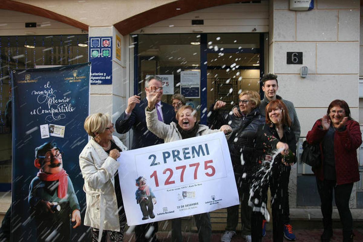 EL N?MERO 12.775, SEGUNDO PREMIO DE NAVIDAD, DEJA 20 MILLONES EN CATALU?A