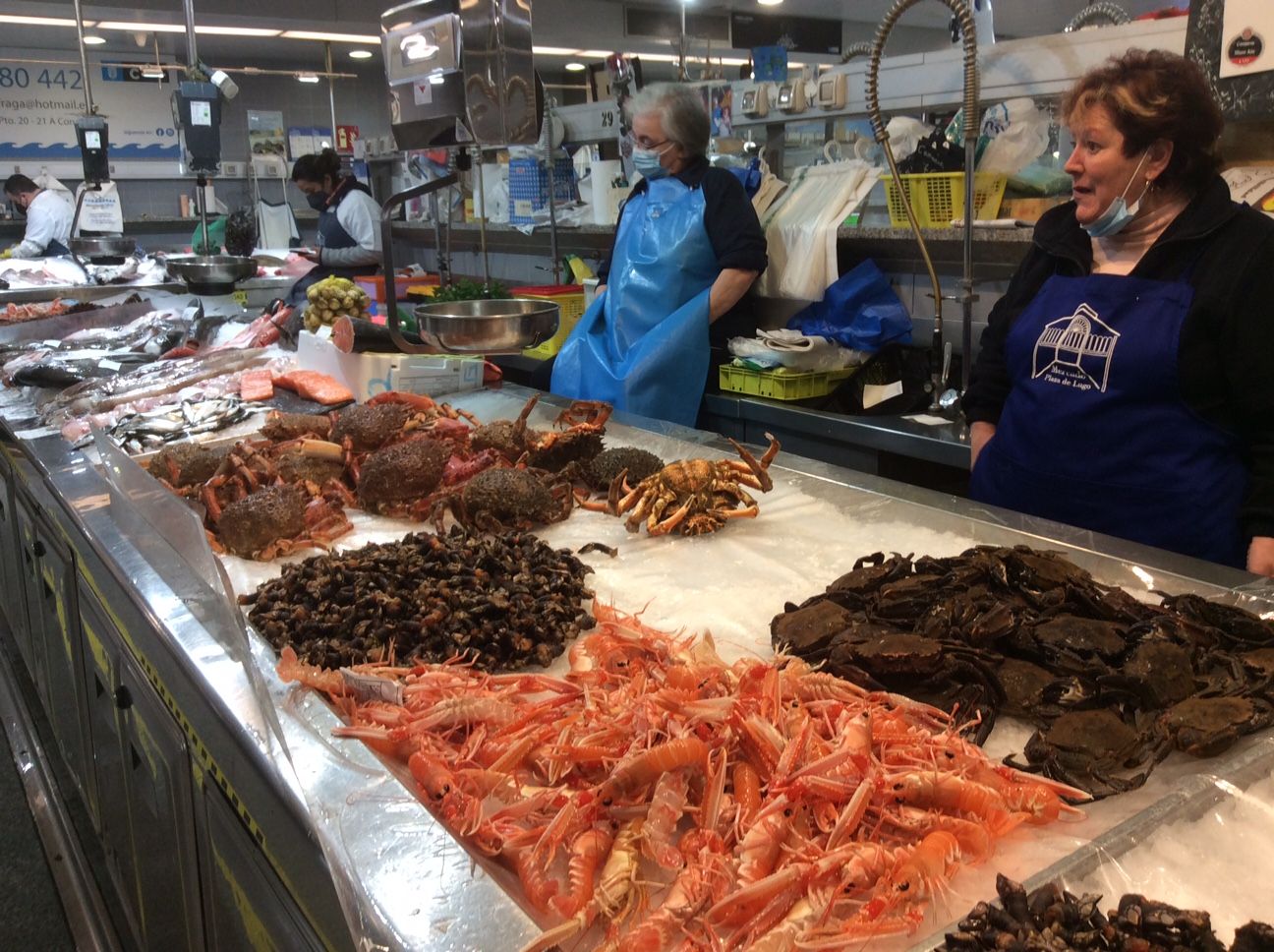 Más pescado en los mercados de A Coruña tras desconvocar la flota el paro por el alza del gasóleo