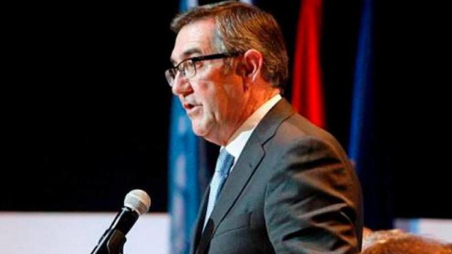 El exalcalde de Santiago del Partido Popular Ángel Currás durante una comparecencia pública