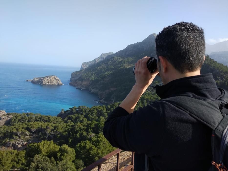 Cuarenta voluntarios se suman a las labores de búsqueda del barranquista desaparecido en Sóller