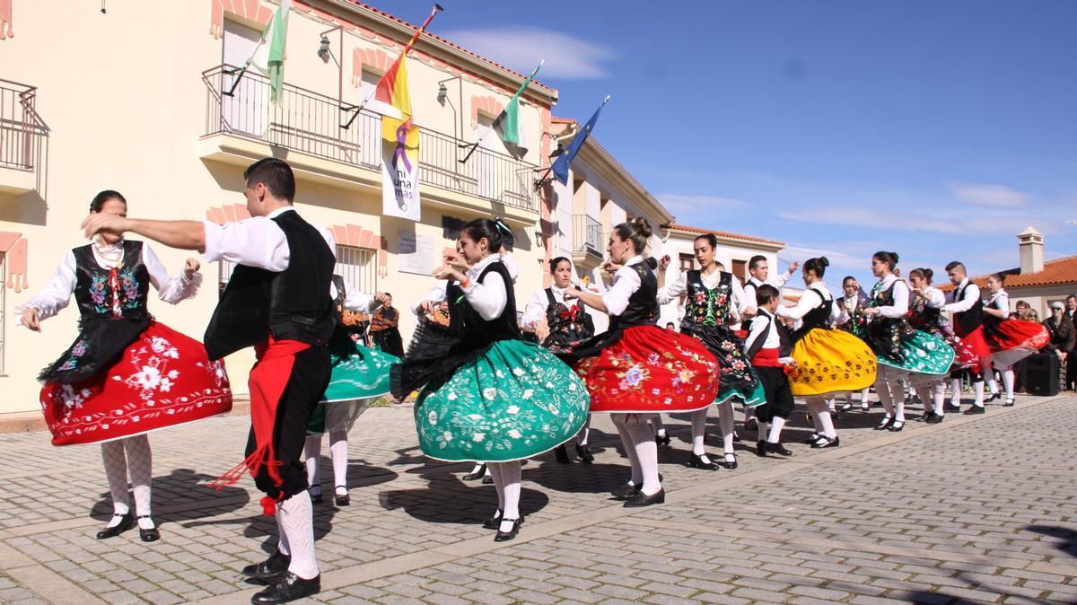 La fiesta incluirá diversas actuaciones.