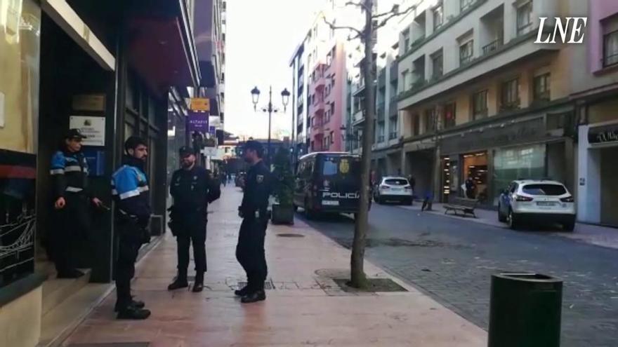 Fallece una mujer en Oviedo tras caer por un hueco del edificio