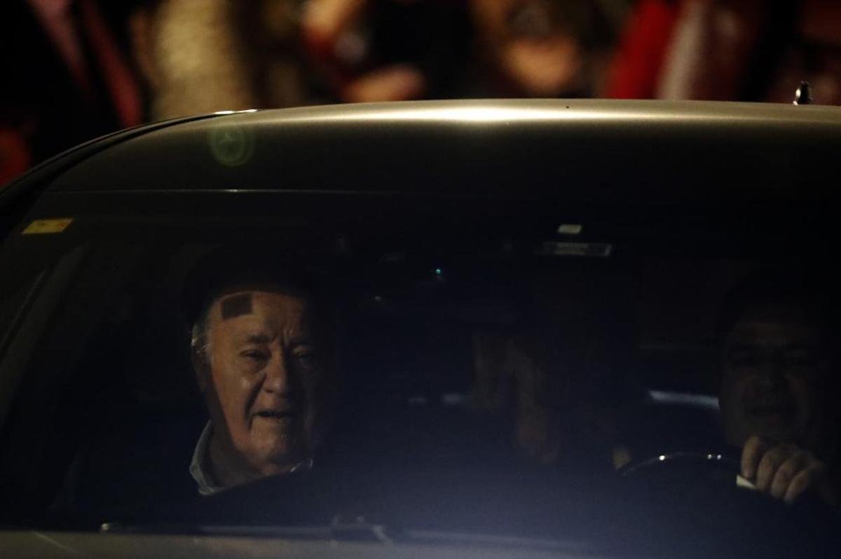 Amancio Ortega a su llegada al Real Club Náutico de A Coruña.