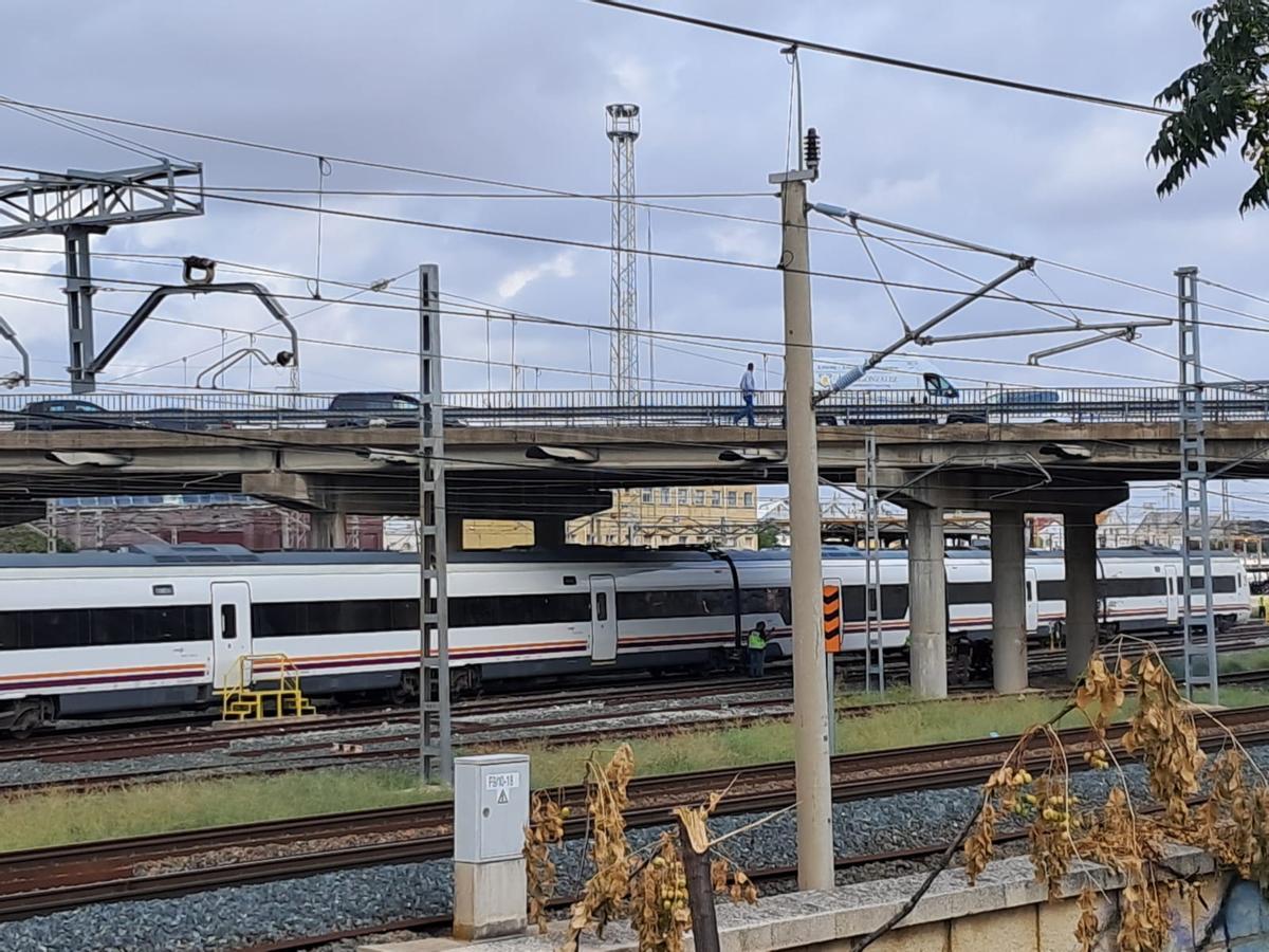 Hallan el cuerpo sin vida de Álvaro Prieto entre dos trenes en Sevilla