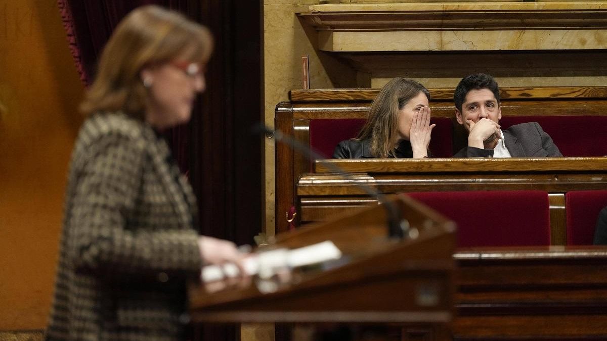 Los Comuns reclaman al Govern de Illa que prohíba la compra "especulativa" de vivienda