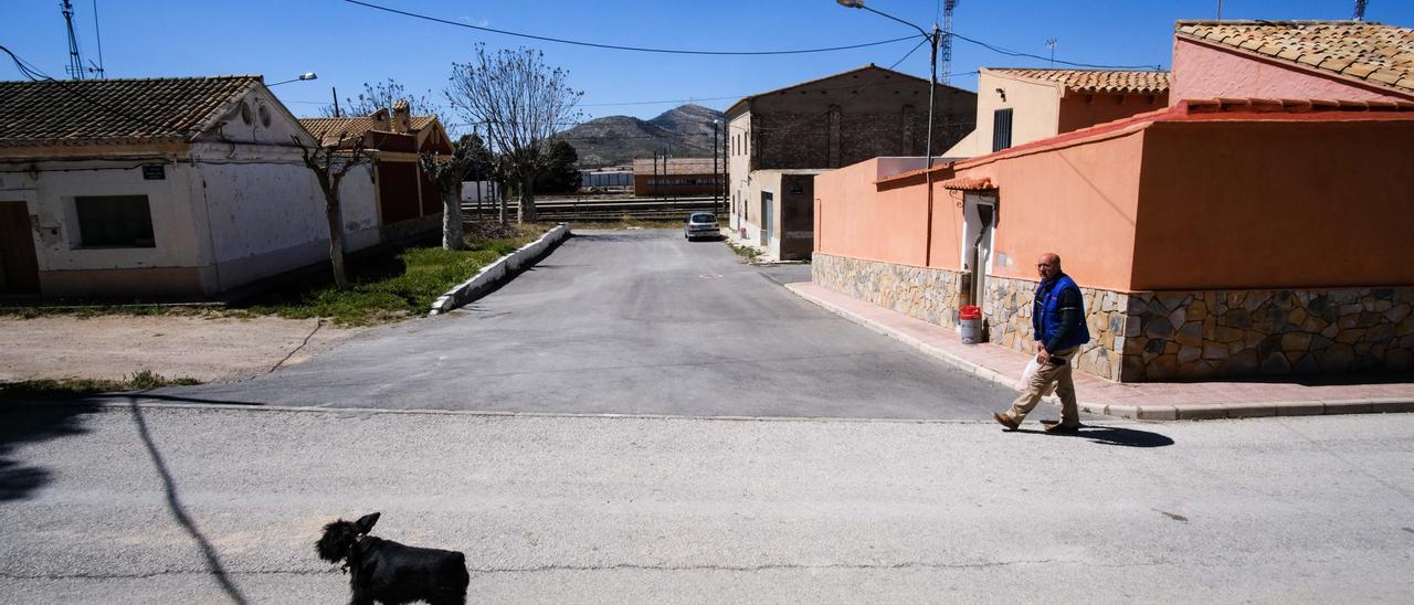 La pedanía villenera de La Encina en cuyas inmediaciones se proyectaba una planta solar..