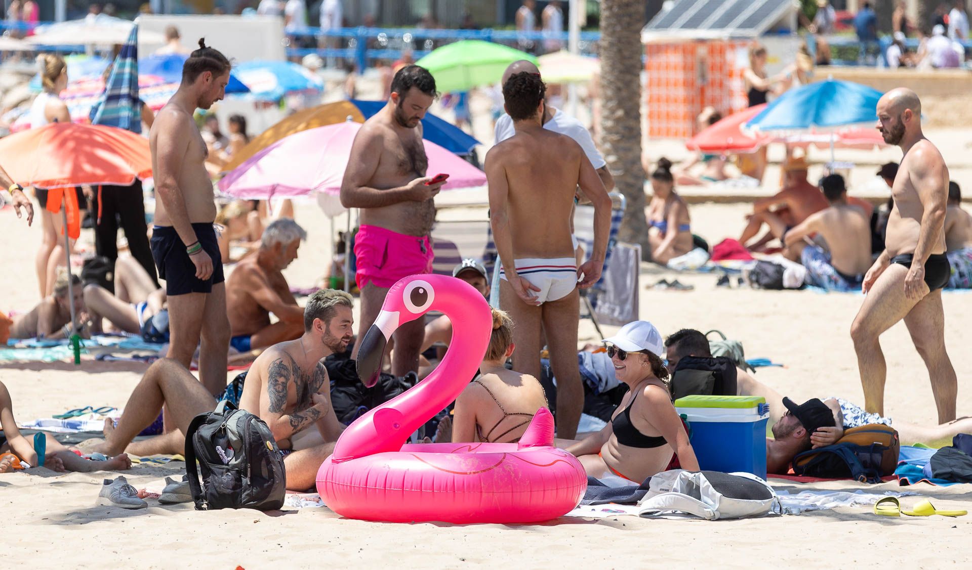 Junio se despide con las playas llenas