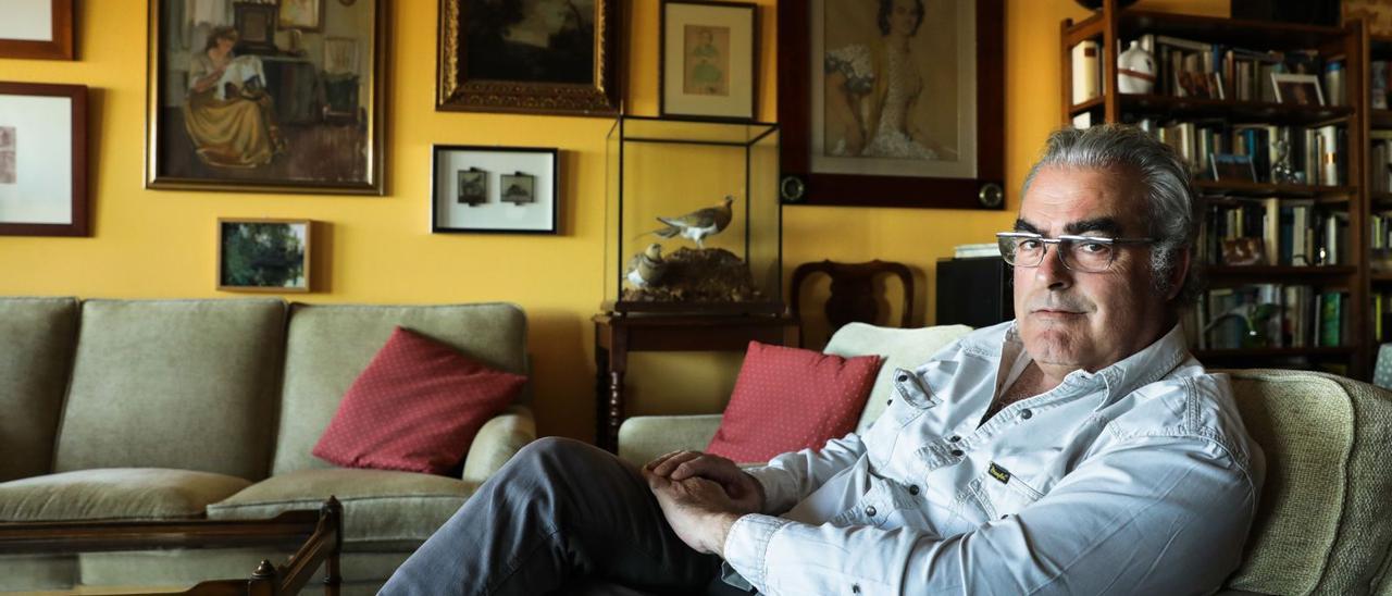 Alfonso Lantero en casa de sus hermanas en Gijón. | |  JUANPLAZA