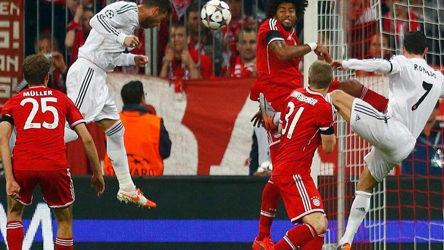 Sergio Ramos marca ante el Bayern en el 0-4 del Madrid en Munich en la semifinal de 2014.