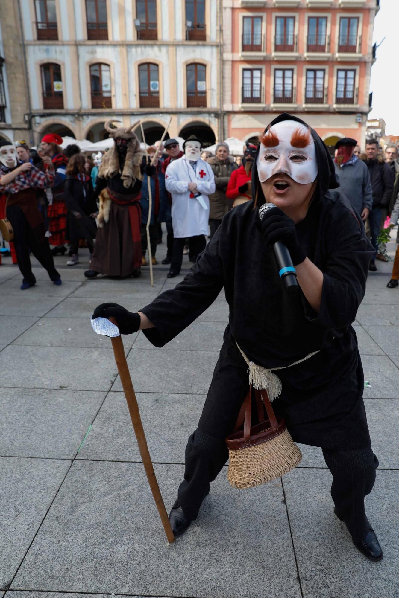 EN IMÁGENES: El Antroxu tradicional en Avilés