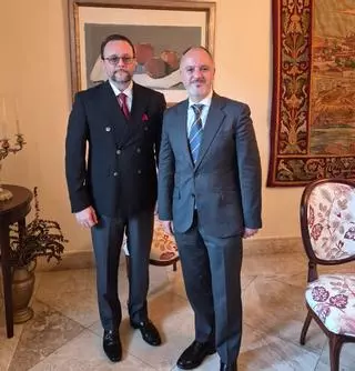 Regades inicia su ronda de contactos en el Congreso Mundial de Zonas Francas de Panamá