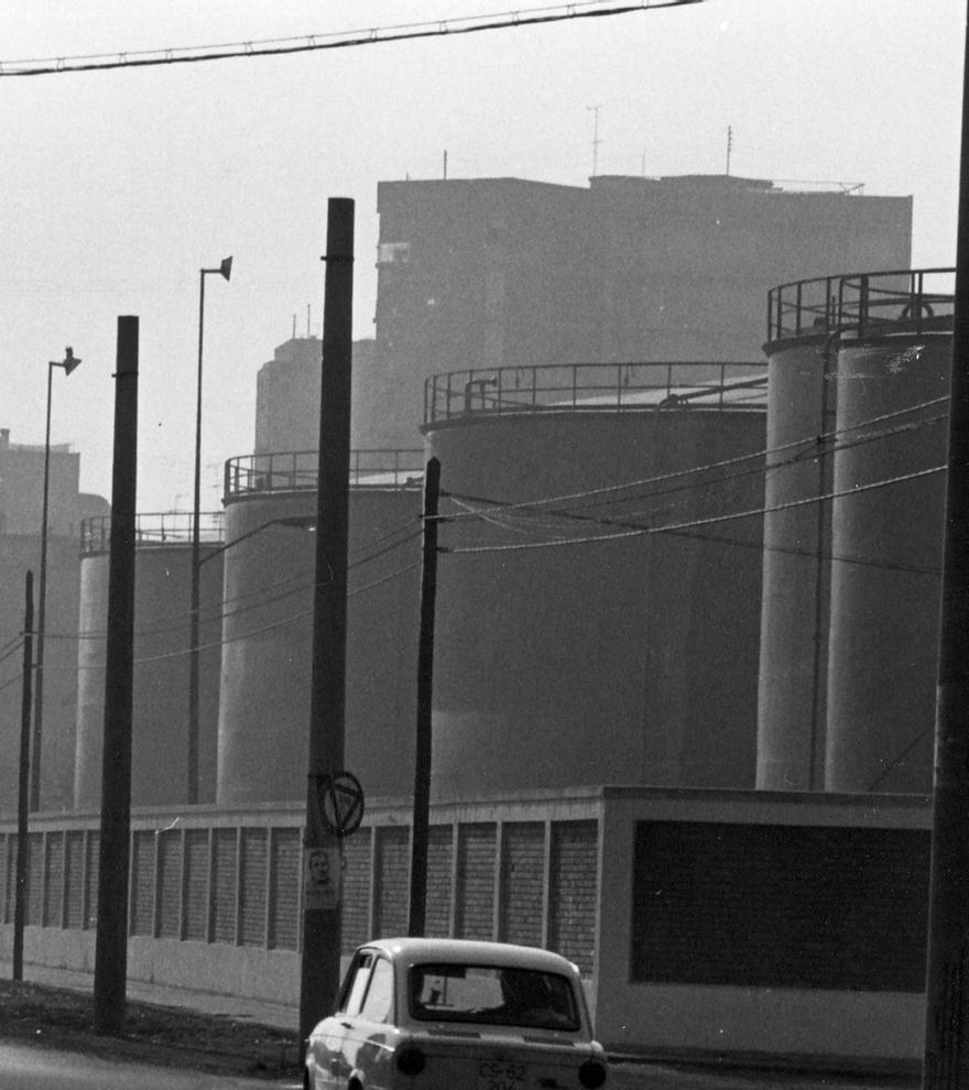 Los depósitos que Campsa tenía en el Grau de Castelló, en la avenida Ferrandis Salvador.