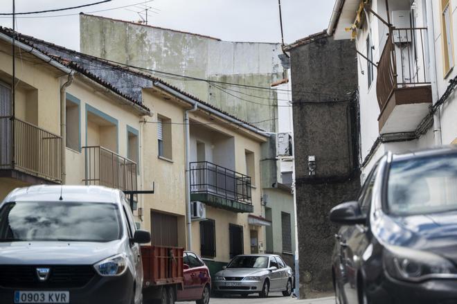 Las imágenes del atrincheramiento de un joven en la localidad cacereña de Cilleros