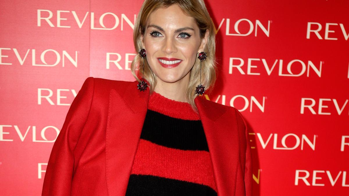 Amaia Salamanca como embajadora de Revlon