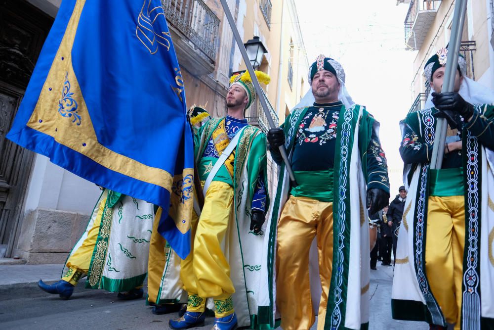 La Entrada y la Retreta abren los Moros y Cristianos de Sax