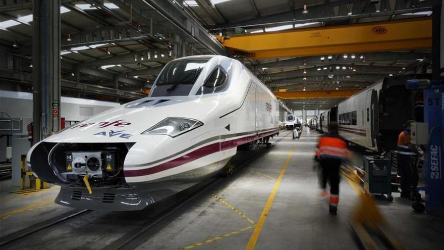 Renfe devolverá el billete a los viajeros de cuatro trenes por los retrasos producidos