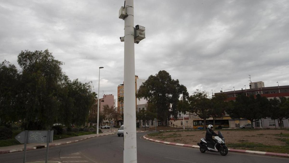 Una de las cámaras instaladas hace años en Sagunt.