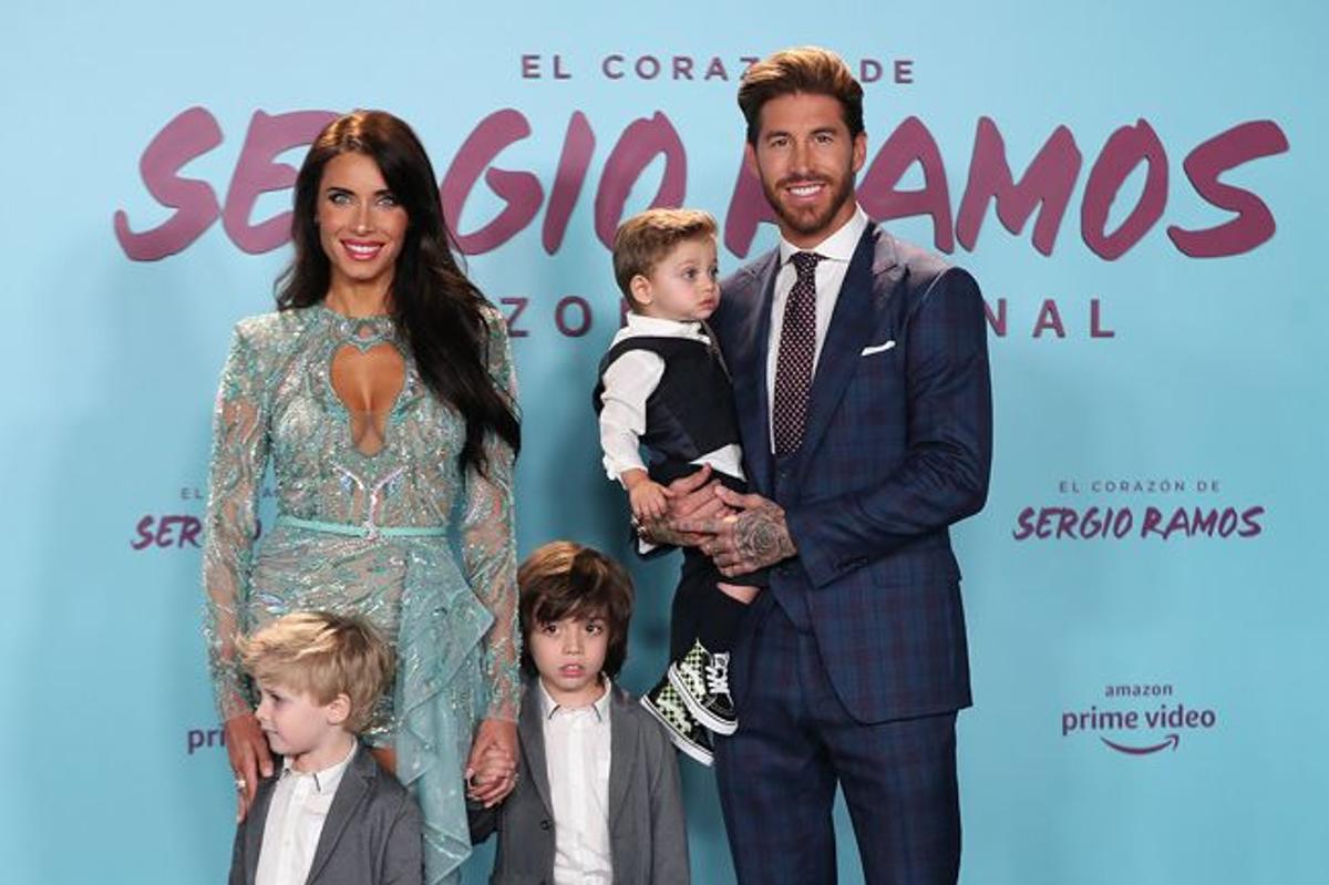 Sergio Ramos, Pilar Rubio y sus tres hijos en la premiere de 'El corazón de Sergio Ramos'.