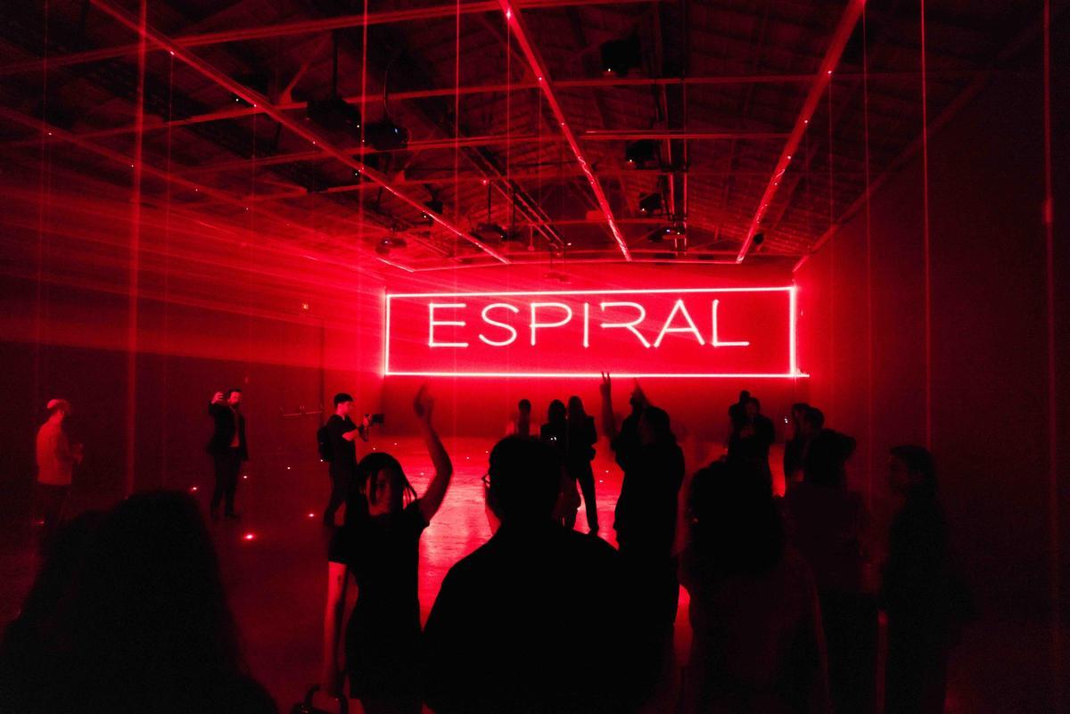 Bombas Gens acomiada La Ruta amb un cicle de taules redones els últims dijous de gener.