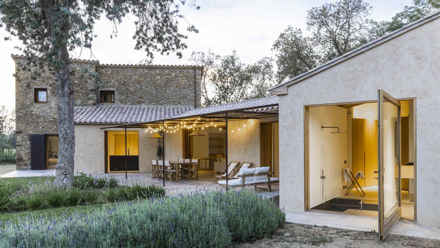 Els arquitectes premien el centre esportiu de Ripoll i la restauració d’un molí a la Bisbal