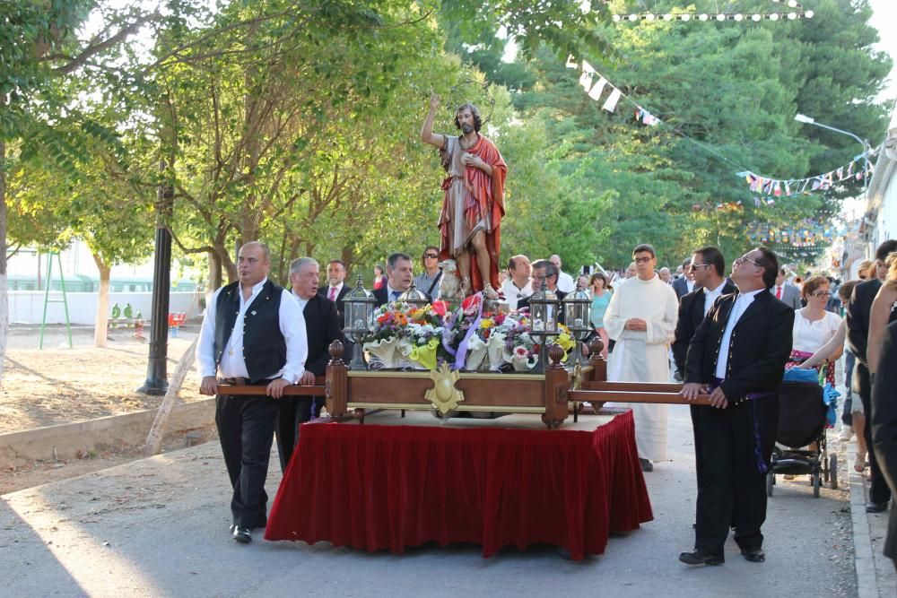 El patrón de La Encina es San Juan, que se celebra el fin de semana posterior al 24 de junio.