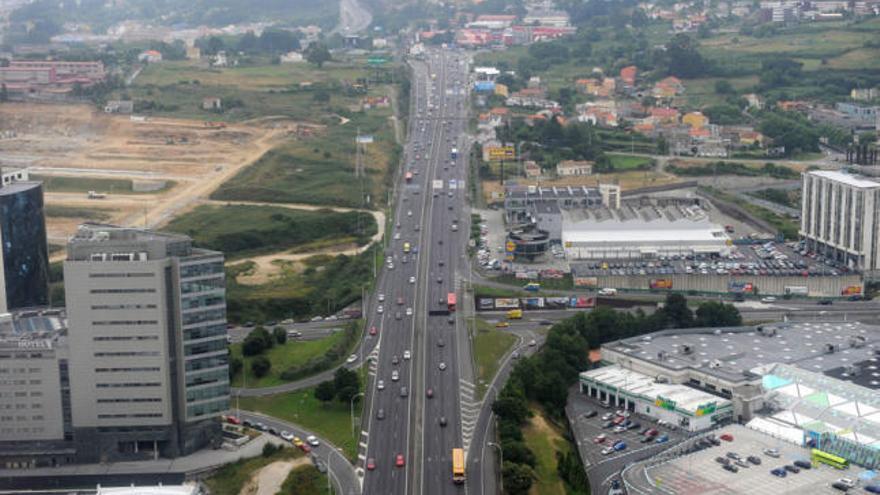 Vista aérea de la AG-55 desde un helicóptero Pegasus de la DGT.