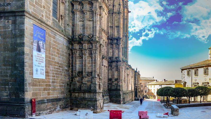 El ayuntamiento &#039;protegerá&#039; la plaza de la catedral de Plasencia de los vehículos