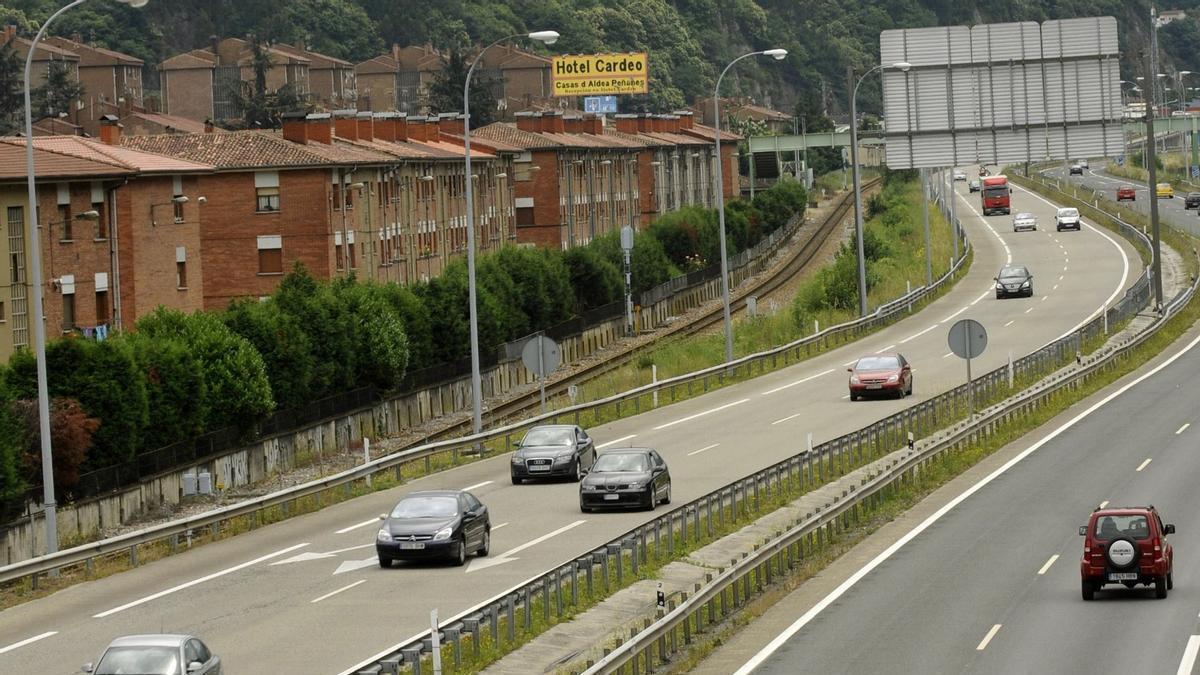 La travesía urbana de la autovía a su paso por Mieres.