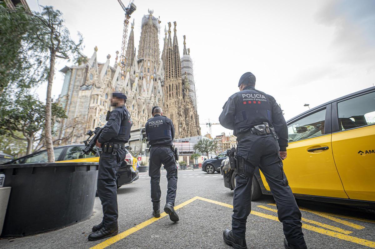 Refuerzan la vigilancia en la Sagrada Família y otros puntos de Barcelona por Semana Santa