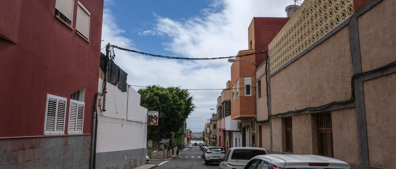 Cableado en el barrio de El Goro, en donde se ha efectuado el despliegue de la fibra óptica.