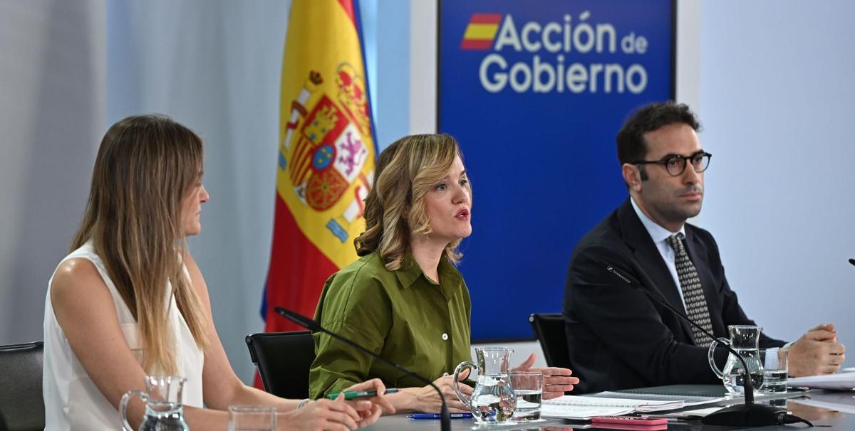 El Govern complica l’opa al BBVA al vetar una fusió ràpida El Govern complica l’opa al BBVA al vetar una fusió ràpida