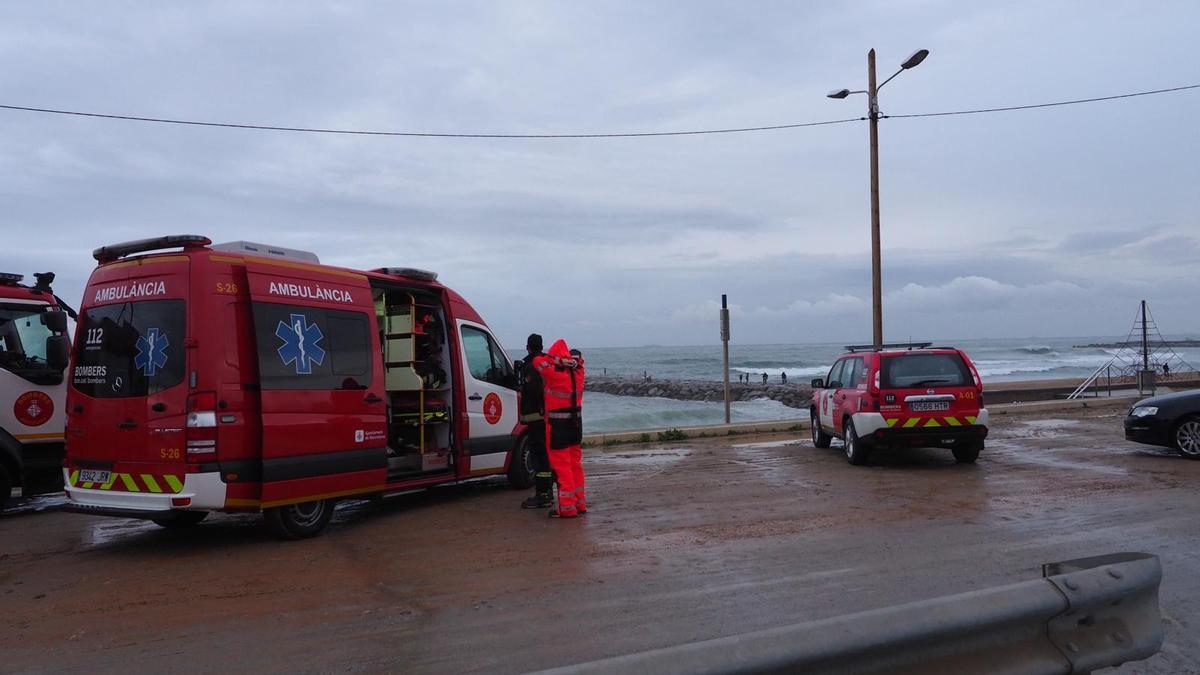 Buscan a una persona desaparecida en el mar en el Fòrum de Barcelona