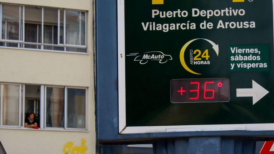Los termómetros marcaron 36 grados centígrados a madiodía. | // I.A.