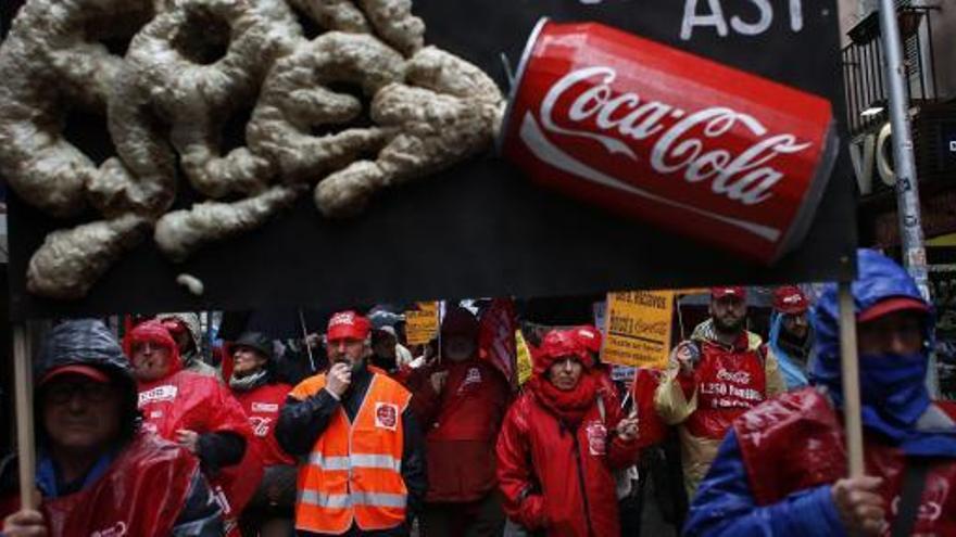 Trabajadores de Coca Cola protestan en Madrid.