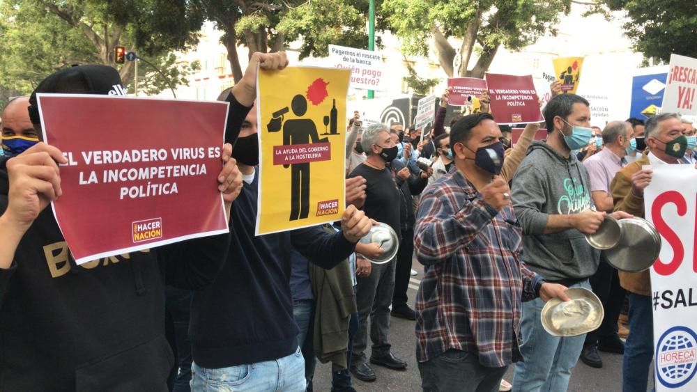 Protesta de la hostelería malagueña por las nuevas restricciones 'Sin ayudas nos arruinan"