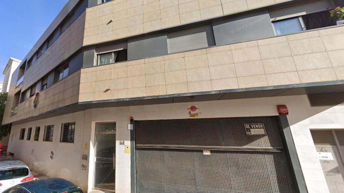 Imagen del edificio de la calle Rodrigo 36 en el barrio del Calvario de Torremolinos.