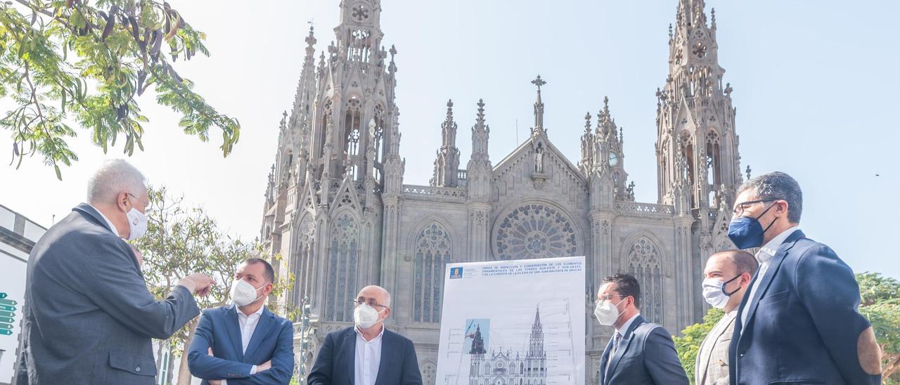 La iglesia de San Juan de Arucas pasa a quirófano